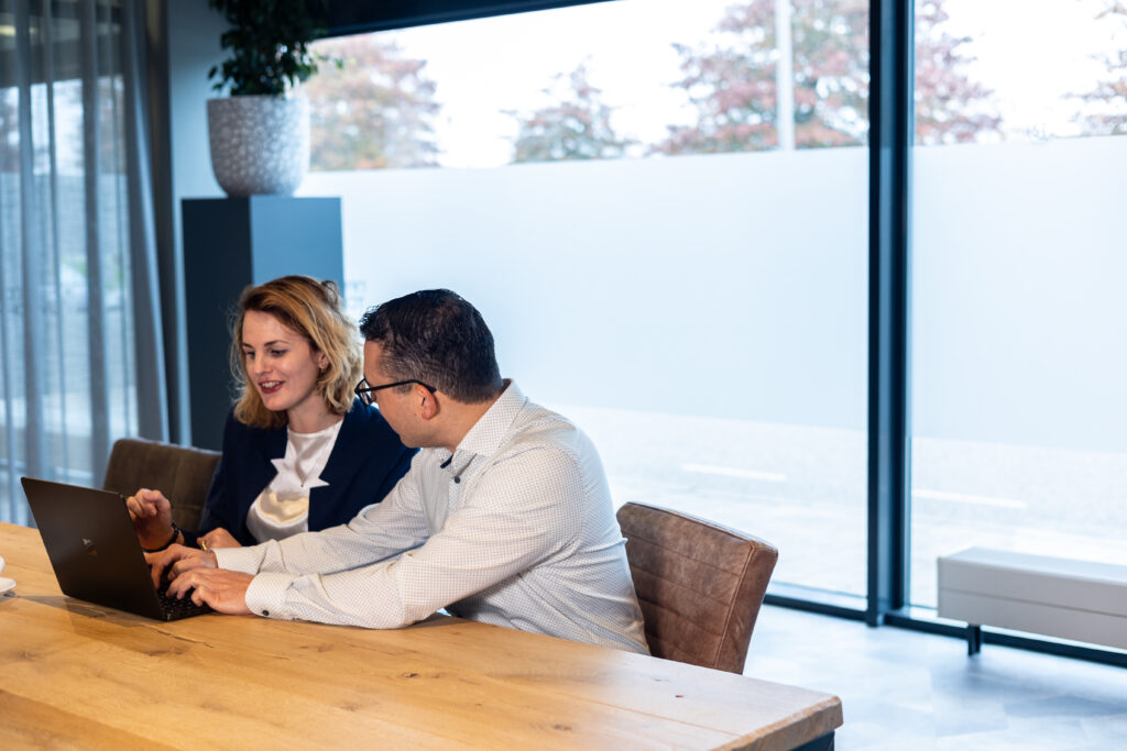 Overleg over AI implementatie en advies