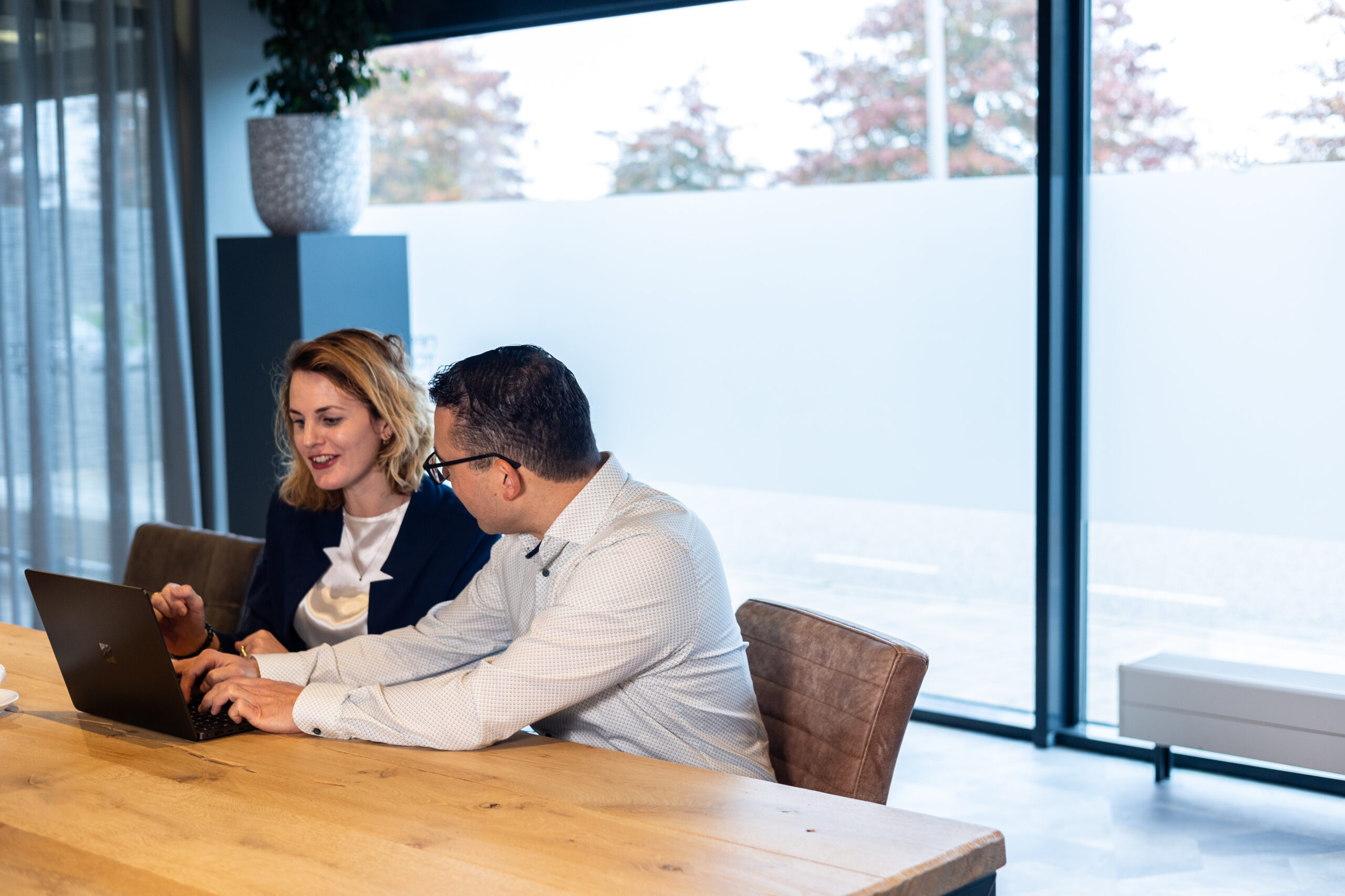 Overleg over AI implementatie en advies